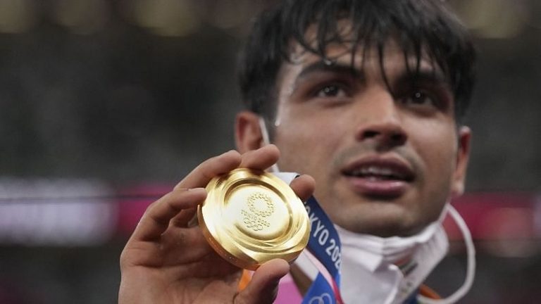 Tokyo Olympics : नीरज चोपड़ा ने जीता गोल्ड मेडल, पाकिस्तानी नदीम खान से कही ये बात
